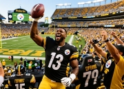 匹兹堡钢人队引进超级偶像，球迷失控狂欢